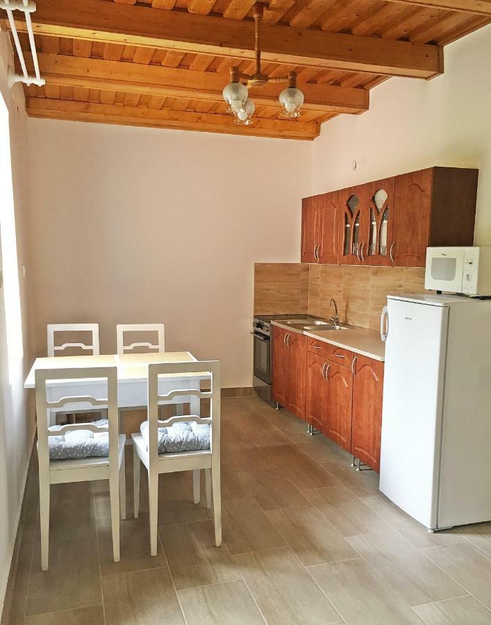 Balatonfenyves - Munkacsy U. 6. Villa Bagian luar foto